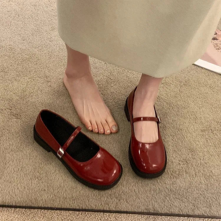 Solid colour women's French vintage PU leather shoes with flat heel and round toe