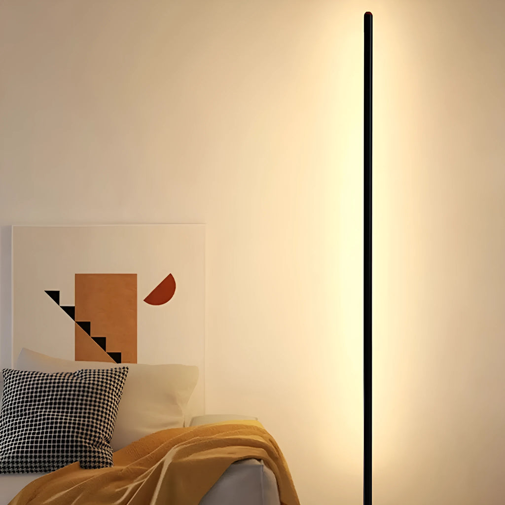 Vertical aluminium alloy floor lamp with modern simplicity design in three height options