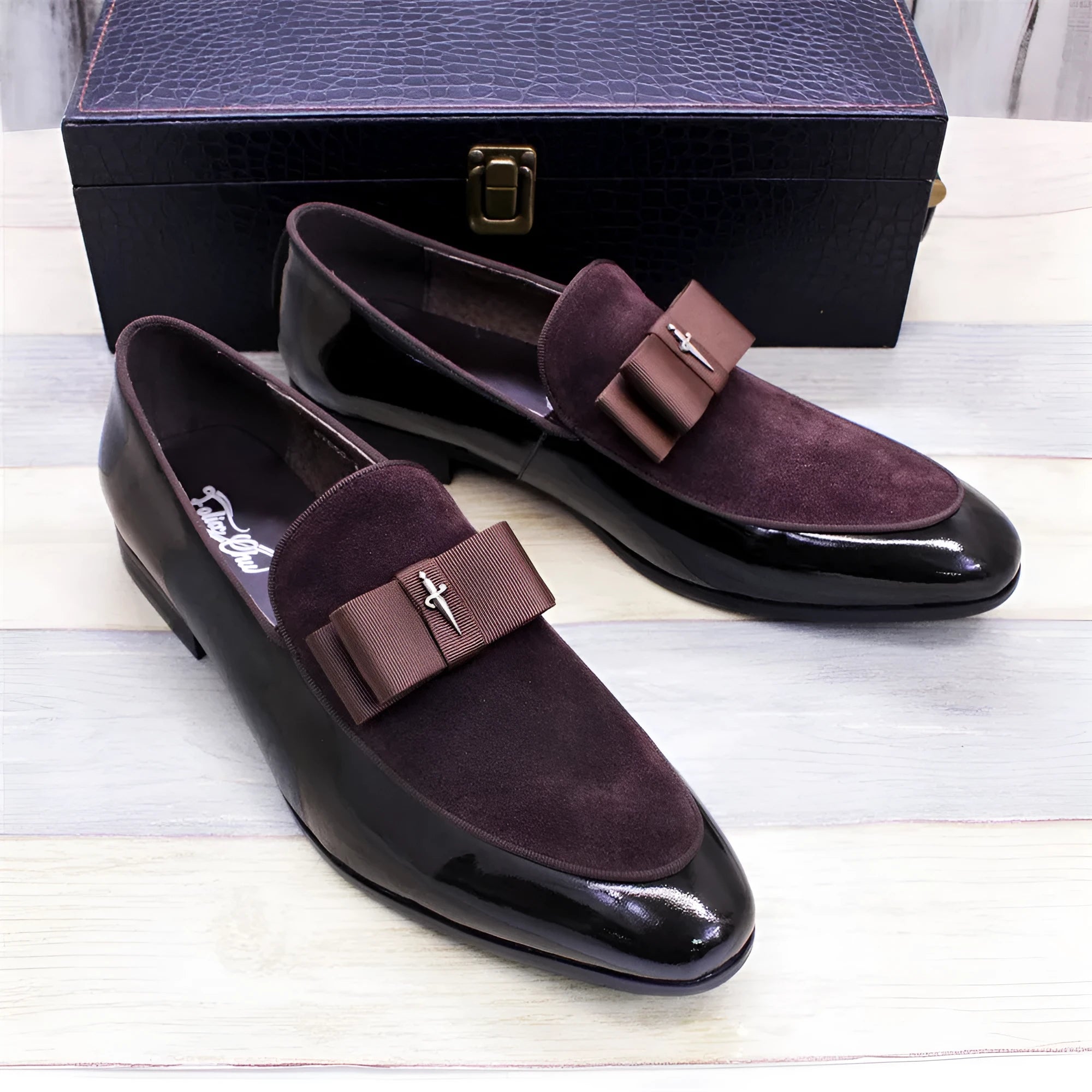 Men's matte patent leather shoes with tassel detail in European style