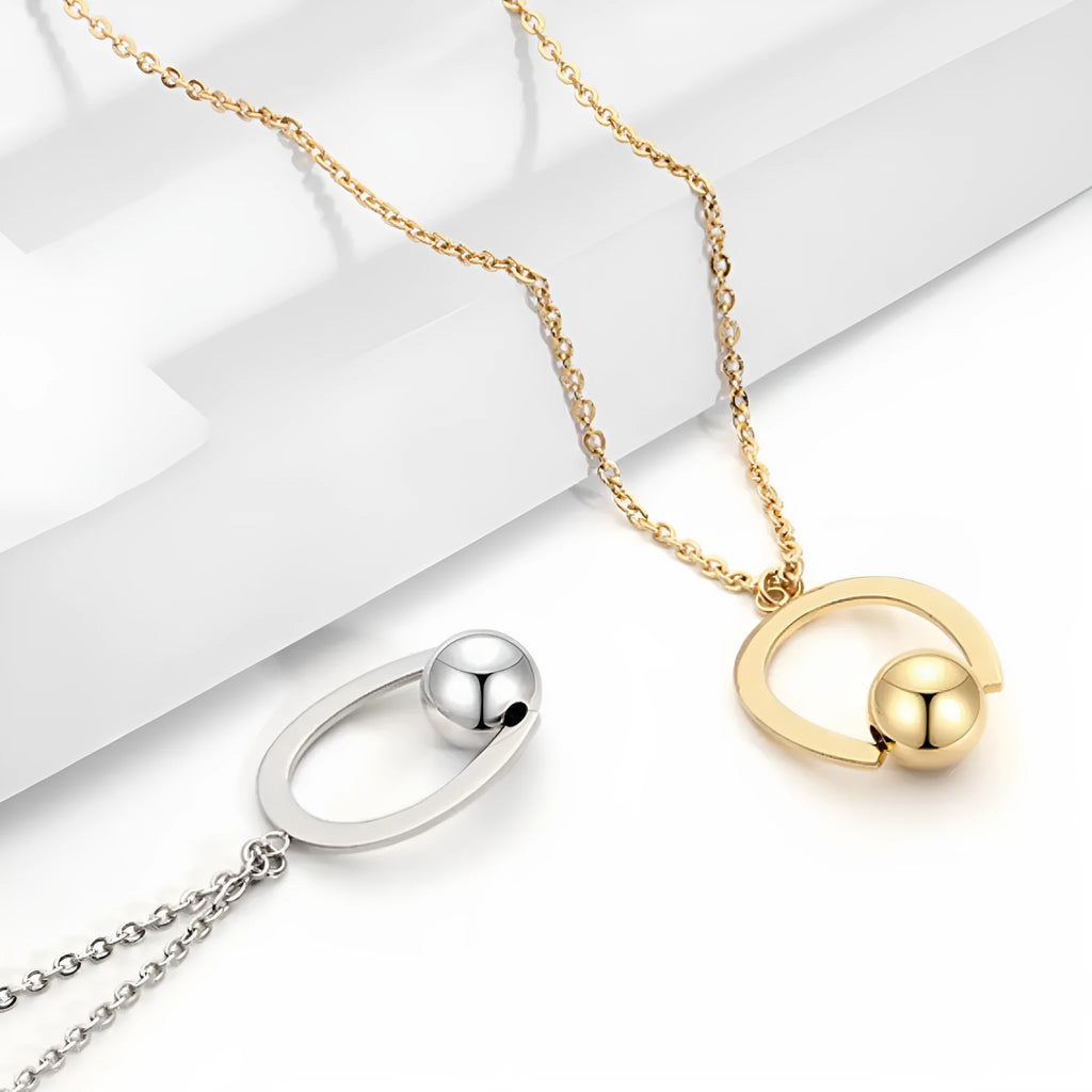 Adjustable stainless steel necklace with cross chain and geometric pendant in gold or silver finish