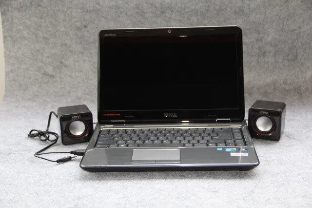 Black square USB desktop speaker for 700B computer model