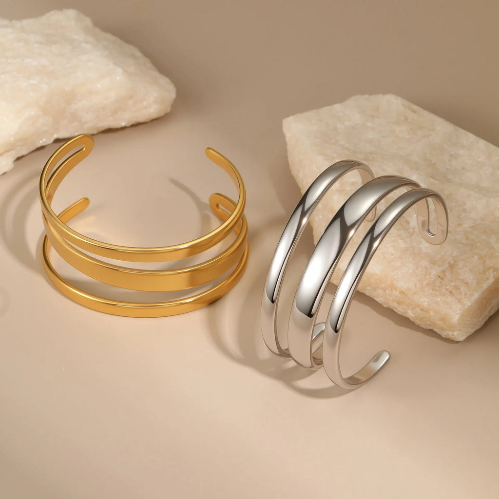 Stainless steel geometric opening bracelet with 18K electroplating in gold or steel colour