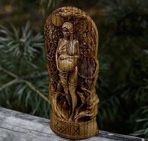 Synthetic resin Greek goddess statue for pagan altar or garden, 22cm tall.