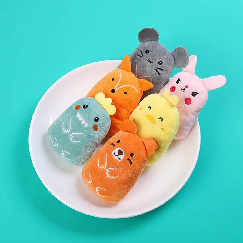 Plush catnip toy for teeth grinding measuring 11x8x4.5cm in various colours