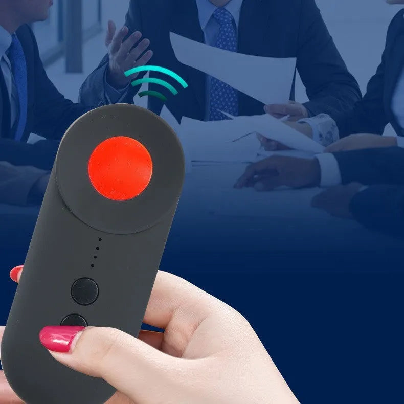 Black GPS detector measuring 93.8x38x14.5mm with micro USB port for signal and laser scanning