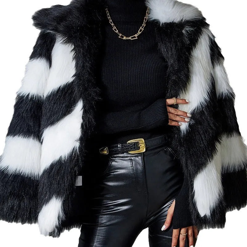 Fur coat with contrast colour lapel and removable faux fur collar in polyester fabric