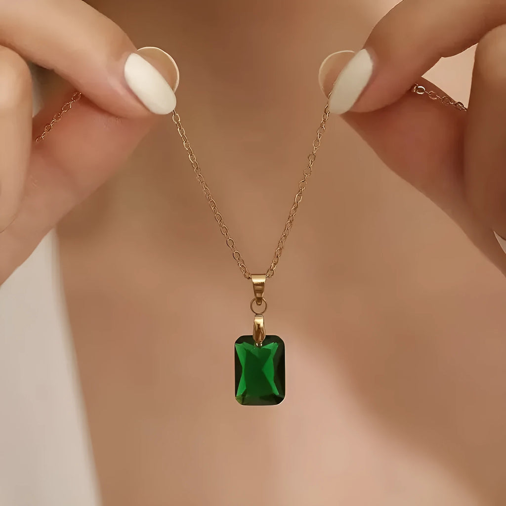 Rectangular geometric copper pendant necklace with O-ring chain in XL1006 Green colour.