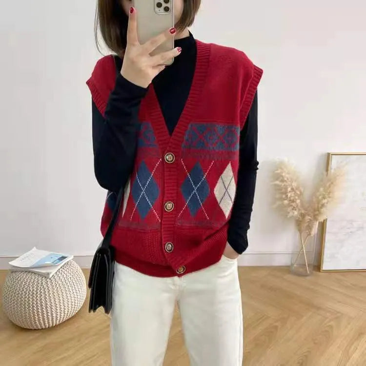Diamond plaid pattern sleeveless loose cardigan top in khaki colour