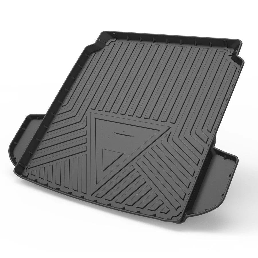 Black car trunk protection pad with a textured carbon fibre pattern, made from TPE material.
