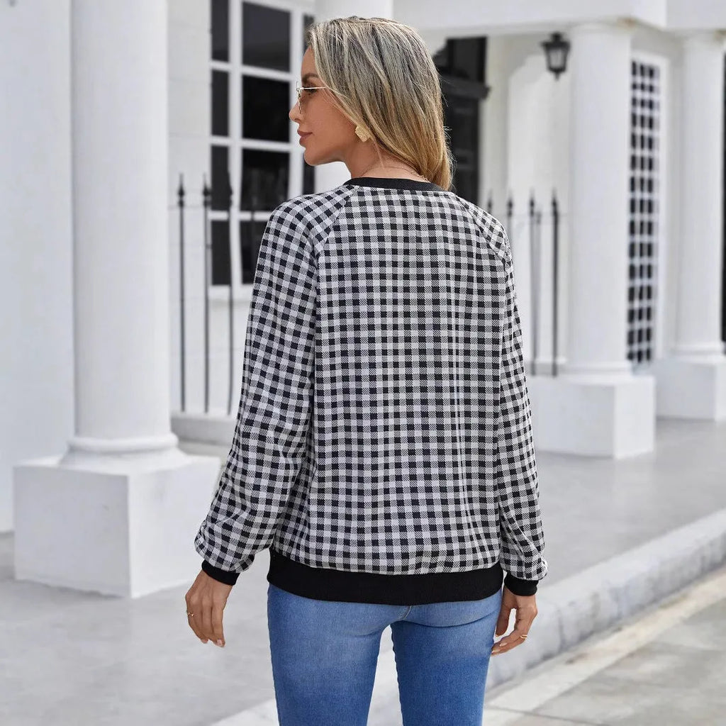 Black Japanese sweet plaid pattern long sleeve pullover sweater with printed elements