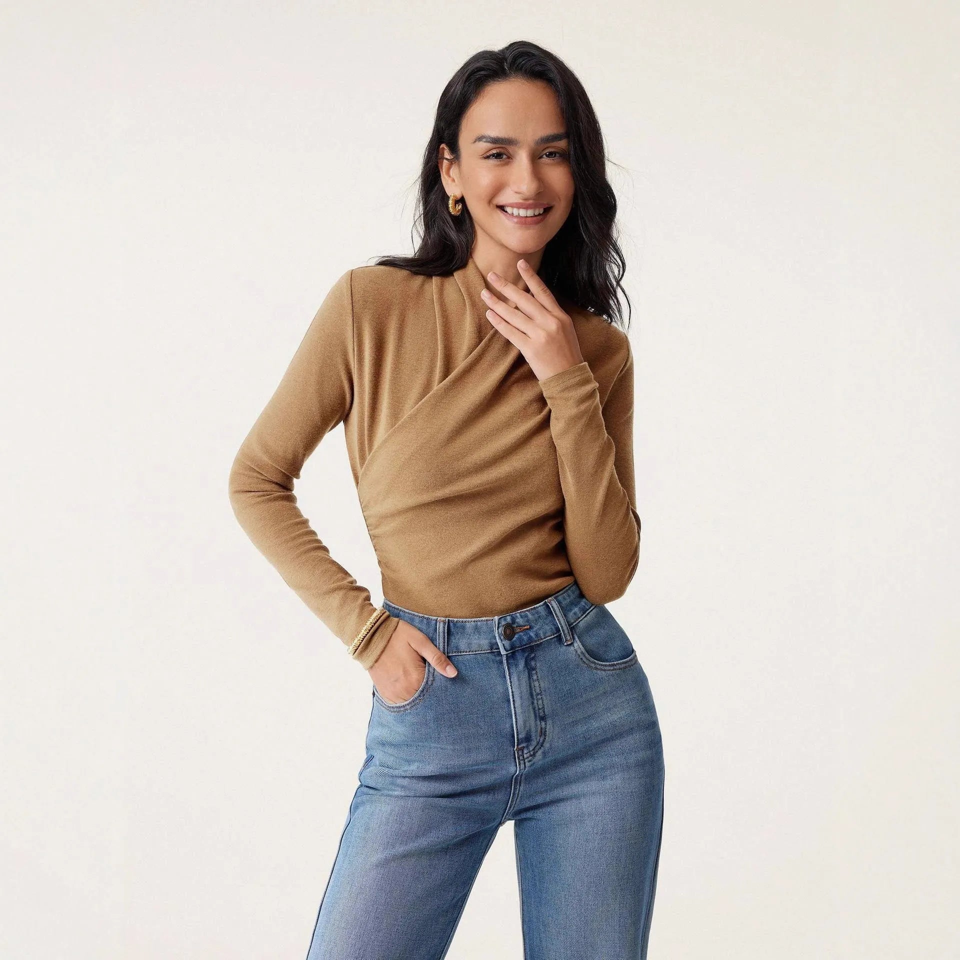 Camel-coloured slim-fit women's polyester pullover sweater with long sleeves