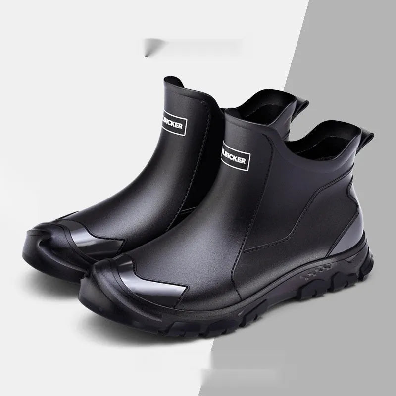 PVC short tube outdoor wading shoes with non-slip soles in black and red colour option