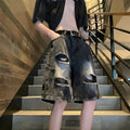 Man wearing black retro-style five-point denim breeches with micro elasticity