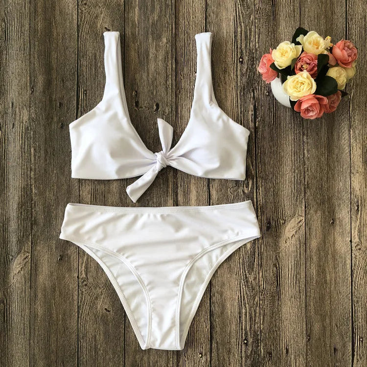 Solid colour European and American style bikini set in polyester fabric