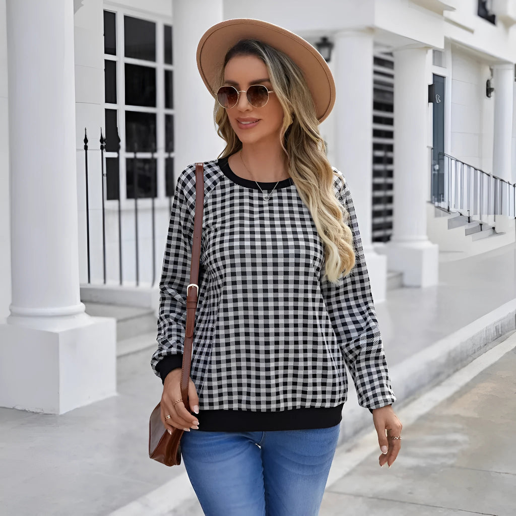 Black Japanese sweet plaid pattern long sleeve pullover sweater with printed elements
