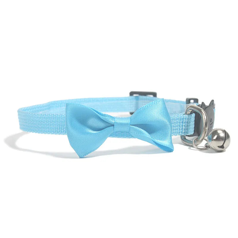 Multi-colour striped nylon bow collar for cats with bell decoration in adjustable design