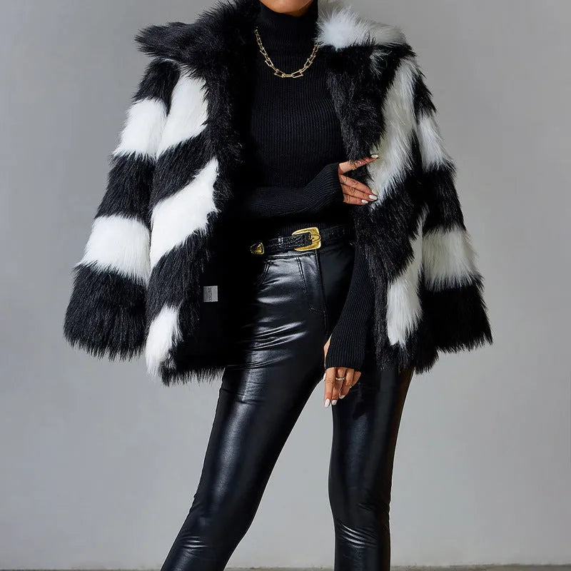 Fur coat with contrast colour lapel and removable faux fur collar in polyester fabric