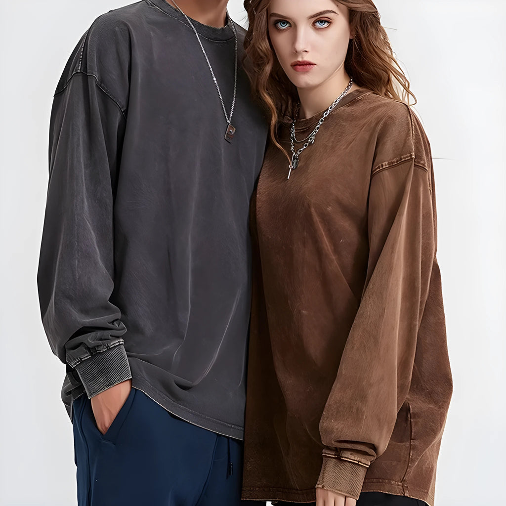Men's vintage washed cotton batik pullover in loose fit with long sleeves