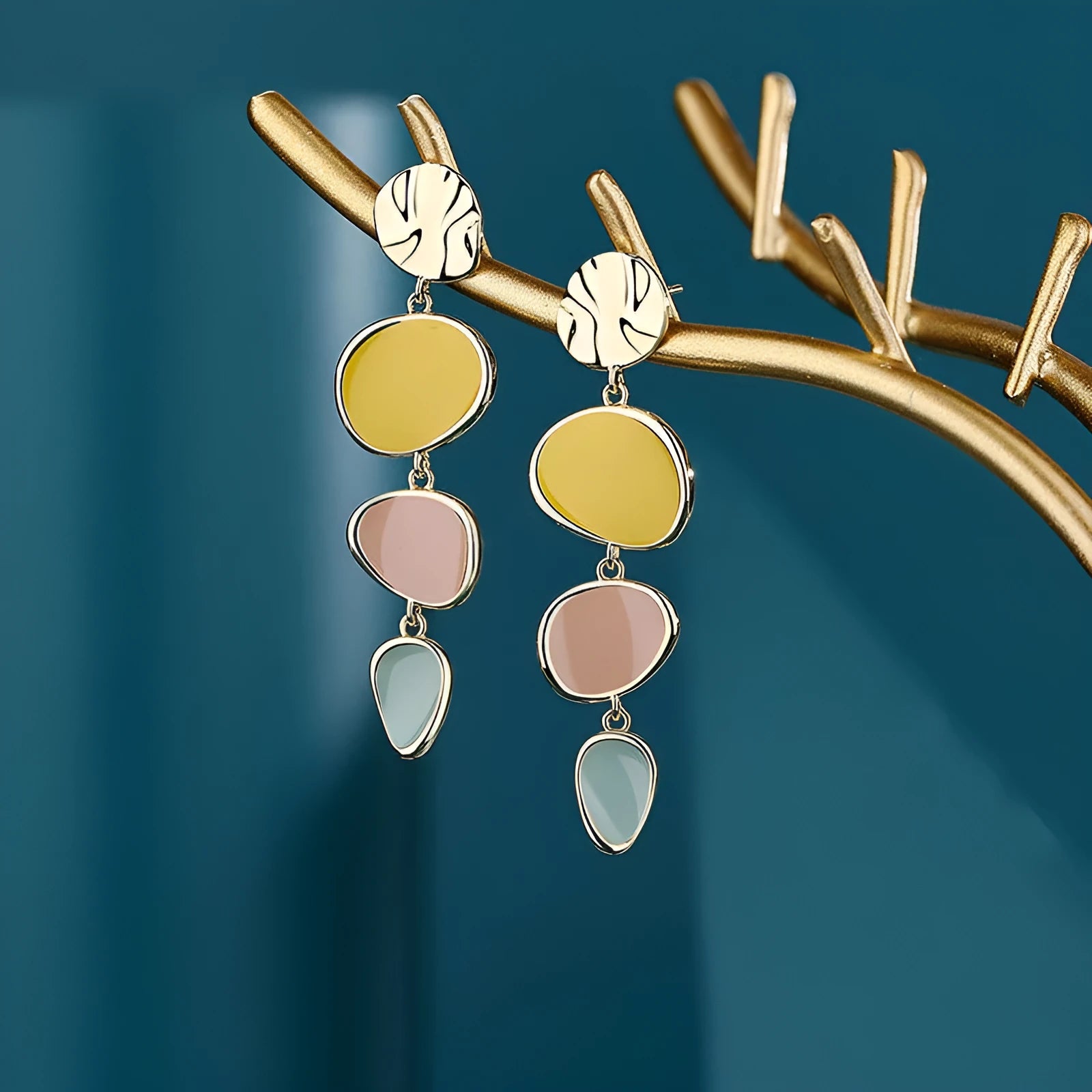 Morandi three-colour drip oil wafer earrings with sterling silver alloy construction and vintage style
