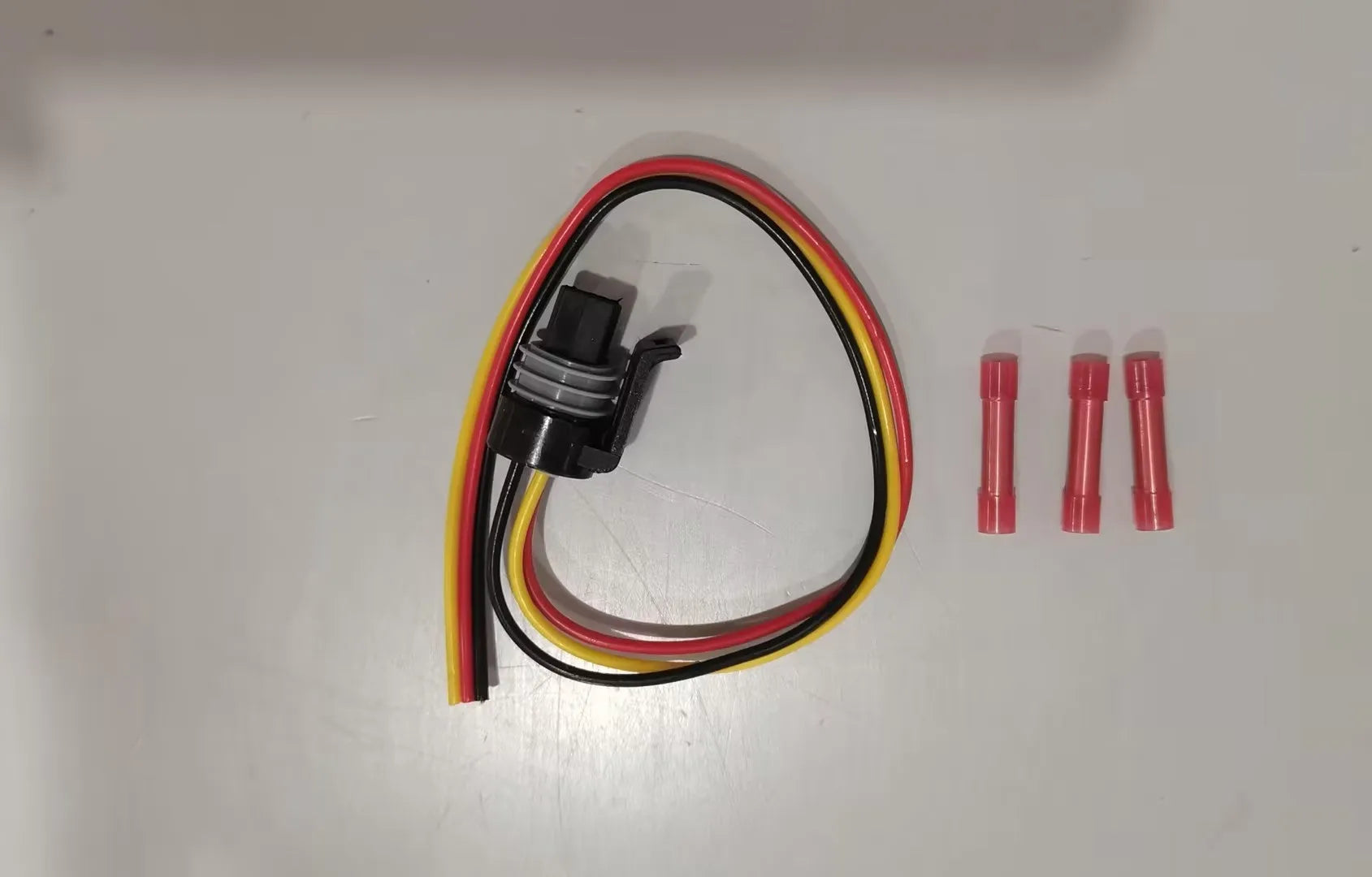 Ford F4 F6 engine pressure sensor F6TZ-9F838-A with connecting line