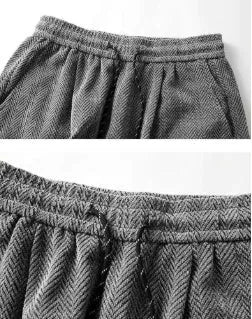 Plus-size straight-leg trousers with elastic waist, fleece lining and hollow-out detailing in black, dark grey or light grey