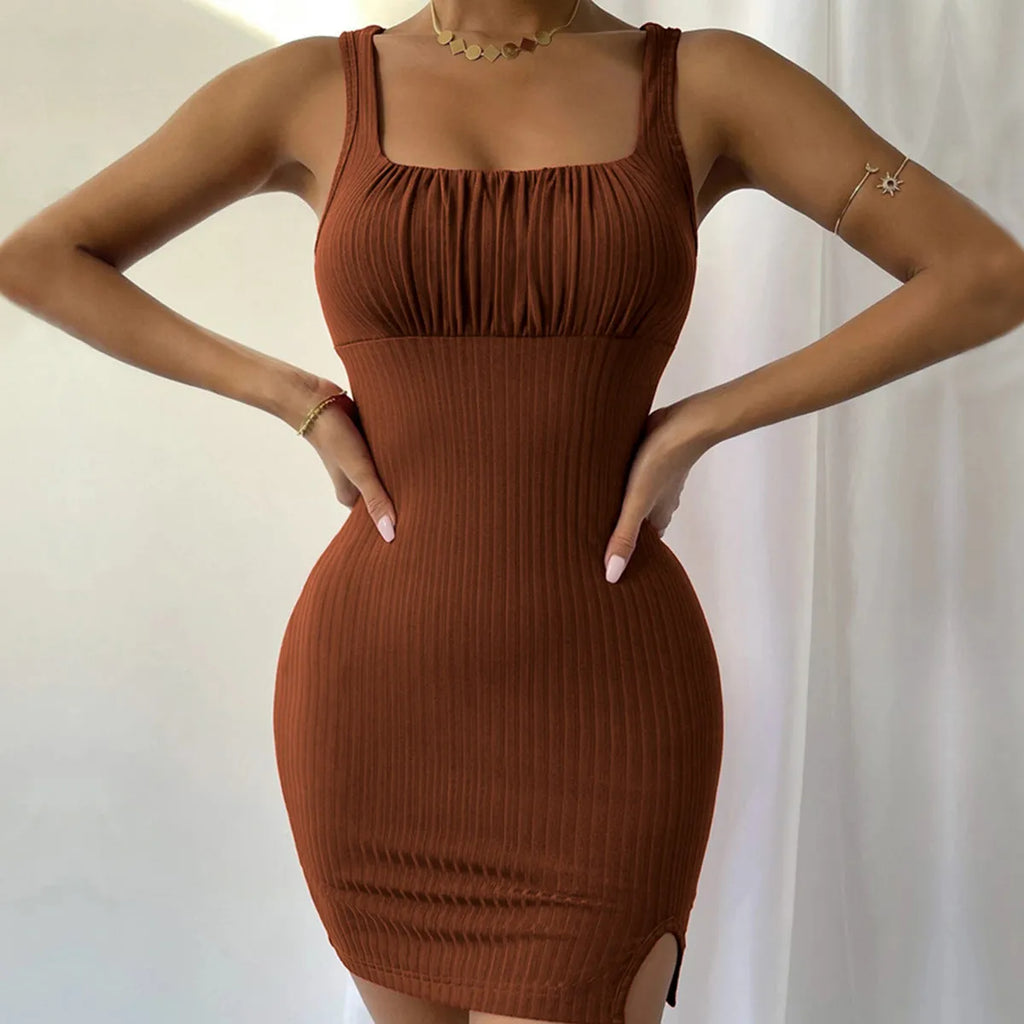 Knitted strapless pencil dress in solid colour with waist tie detail, front pleated element