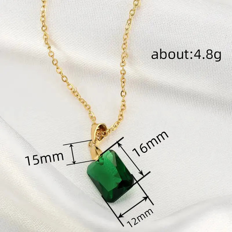 Rectangular geometric copper pendant necklace with O-ring chain in XL1006 Green colour.