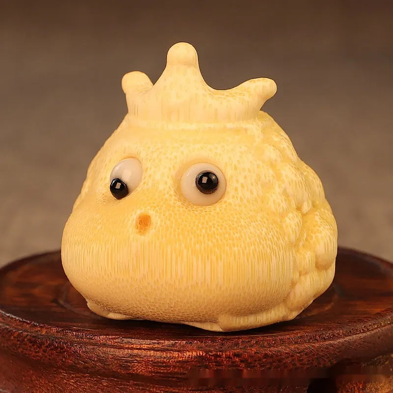 Solid bamboo carving of Crown Princess toad ornament with 5.0 live eye design in cute style