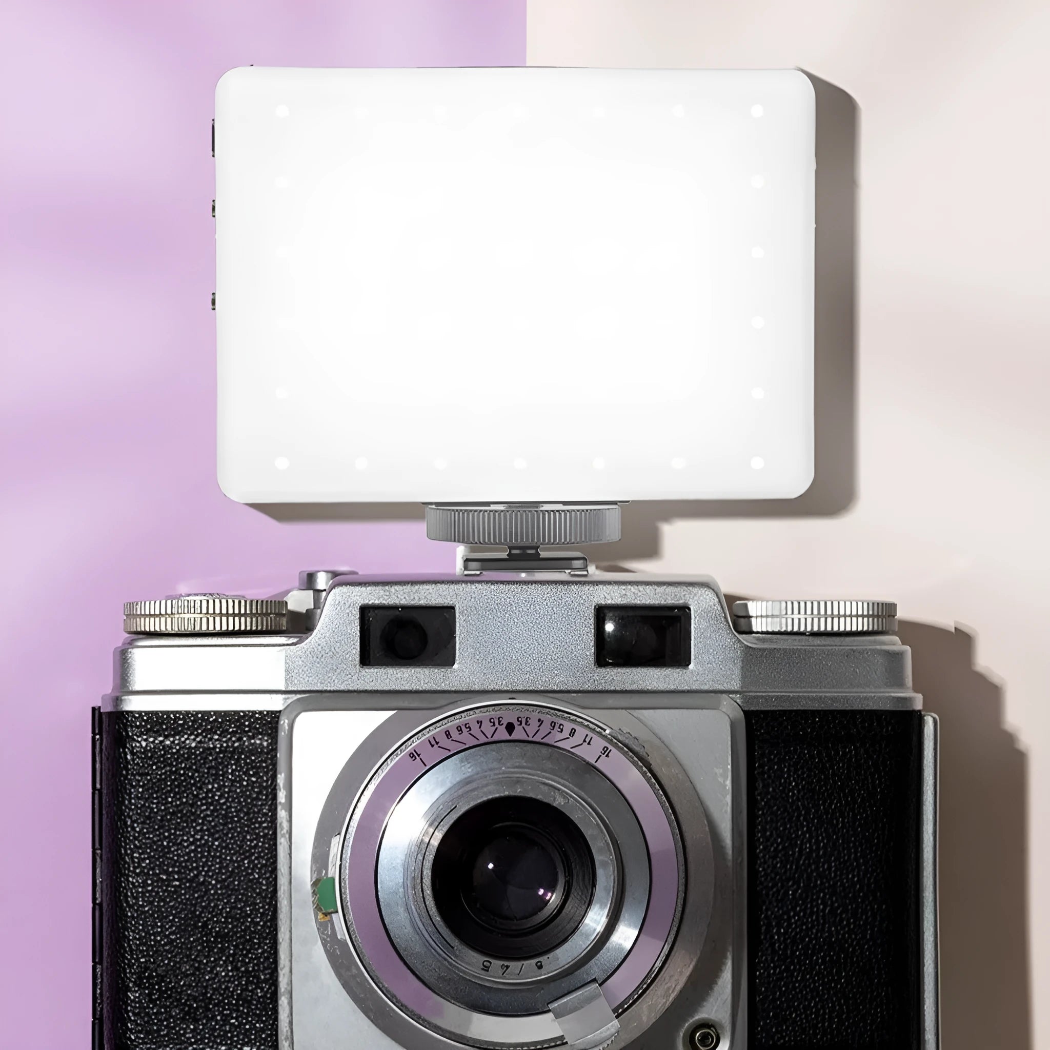 Compact pocket fill light with clip for mobile phone photography