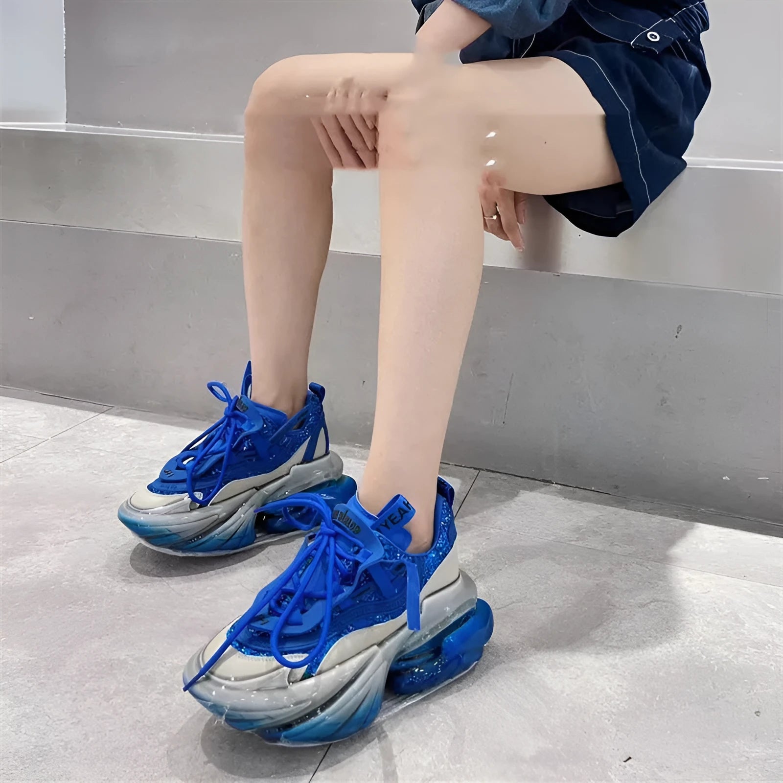 Women's leather sports shoes with thick jelly soles and cross-tie laces in multiple colours