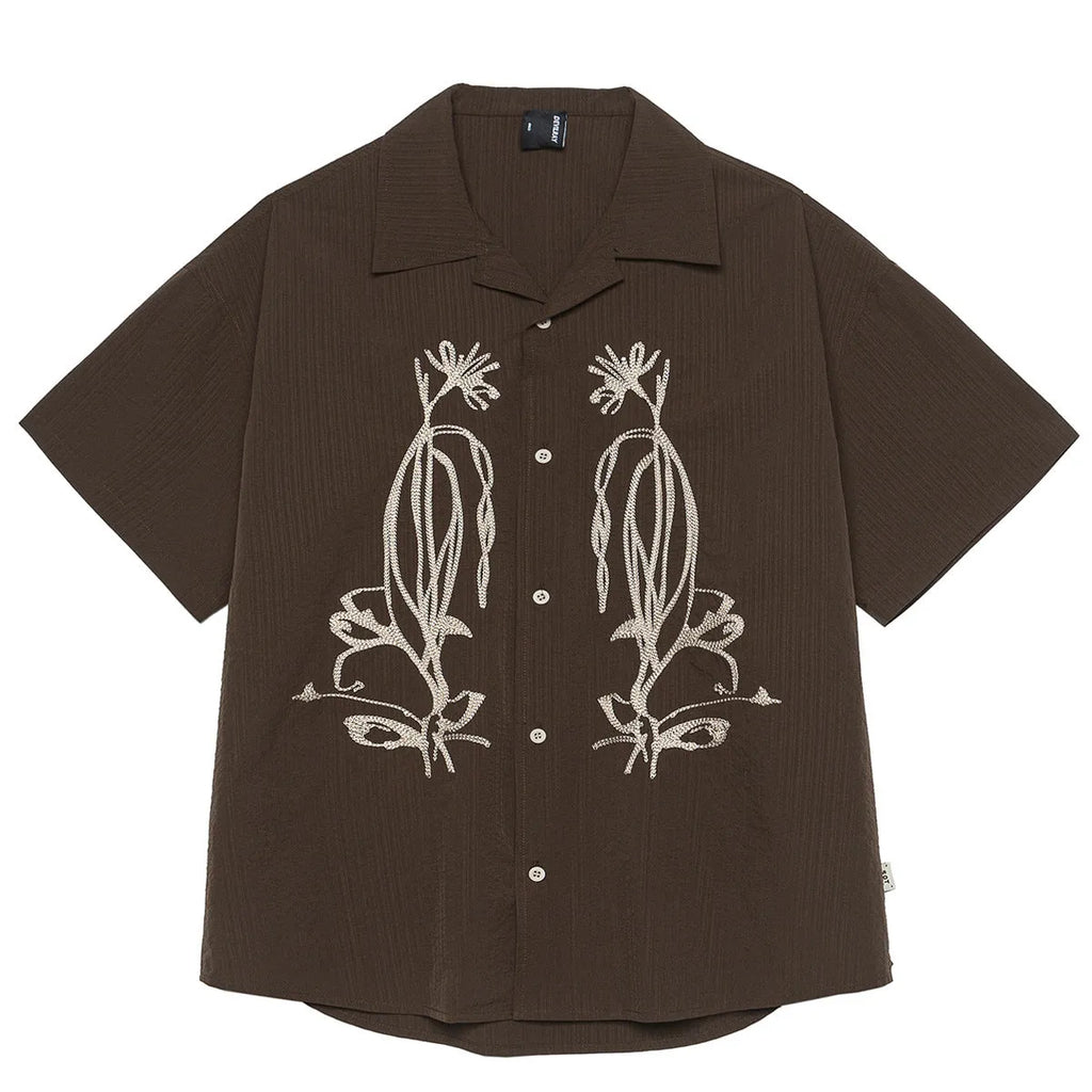 Brown striped waterproof outdoor shirt with Cuban collar and short sleeves for mountain camping