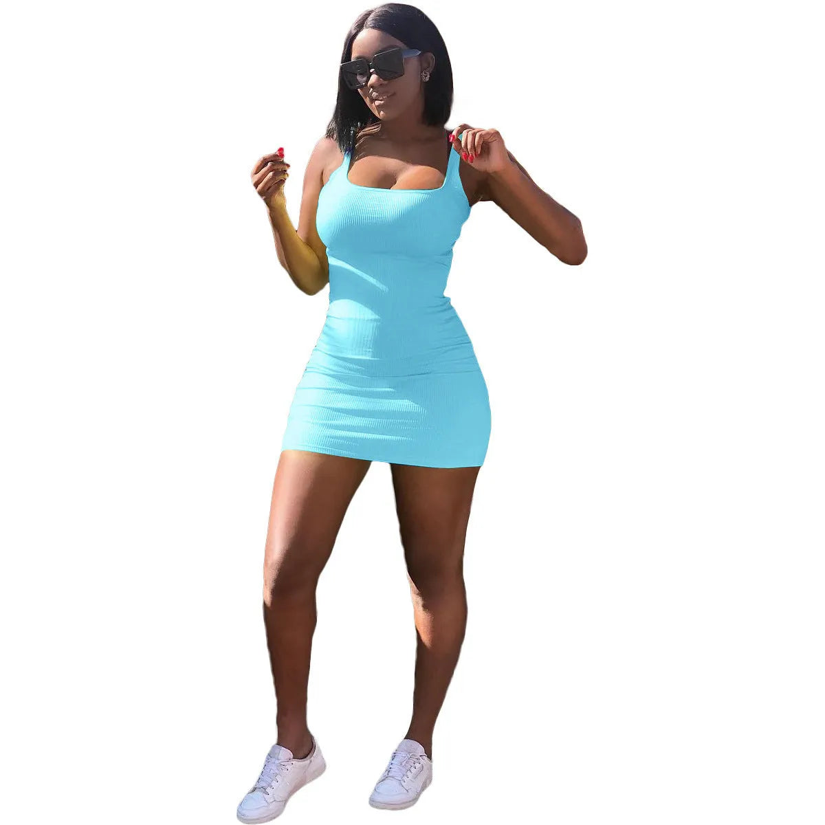 Casual U-neck sunken stripe dress with adjustable straps and princess sleeves in slim fit