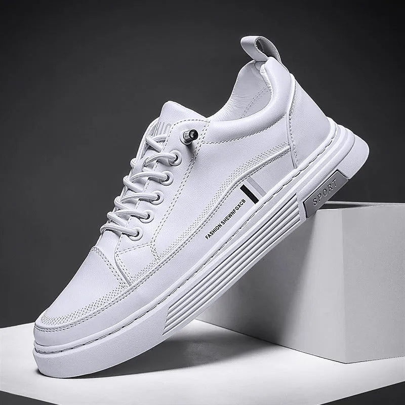 Men's low-top skate shoes in black with elastic band fastening and round toe.