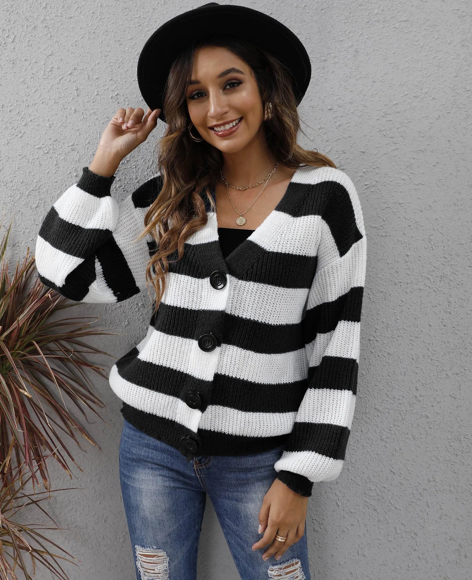 Women's striped cardigan in deer plush polyester with button front and woven stitching detail