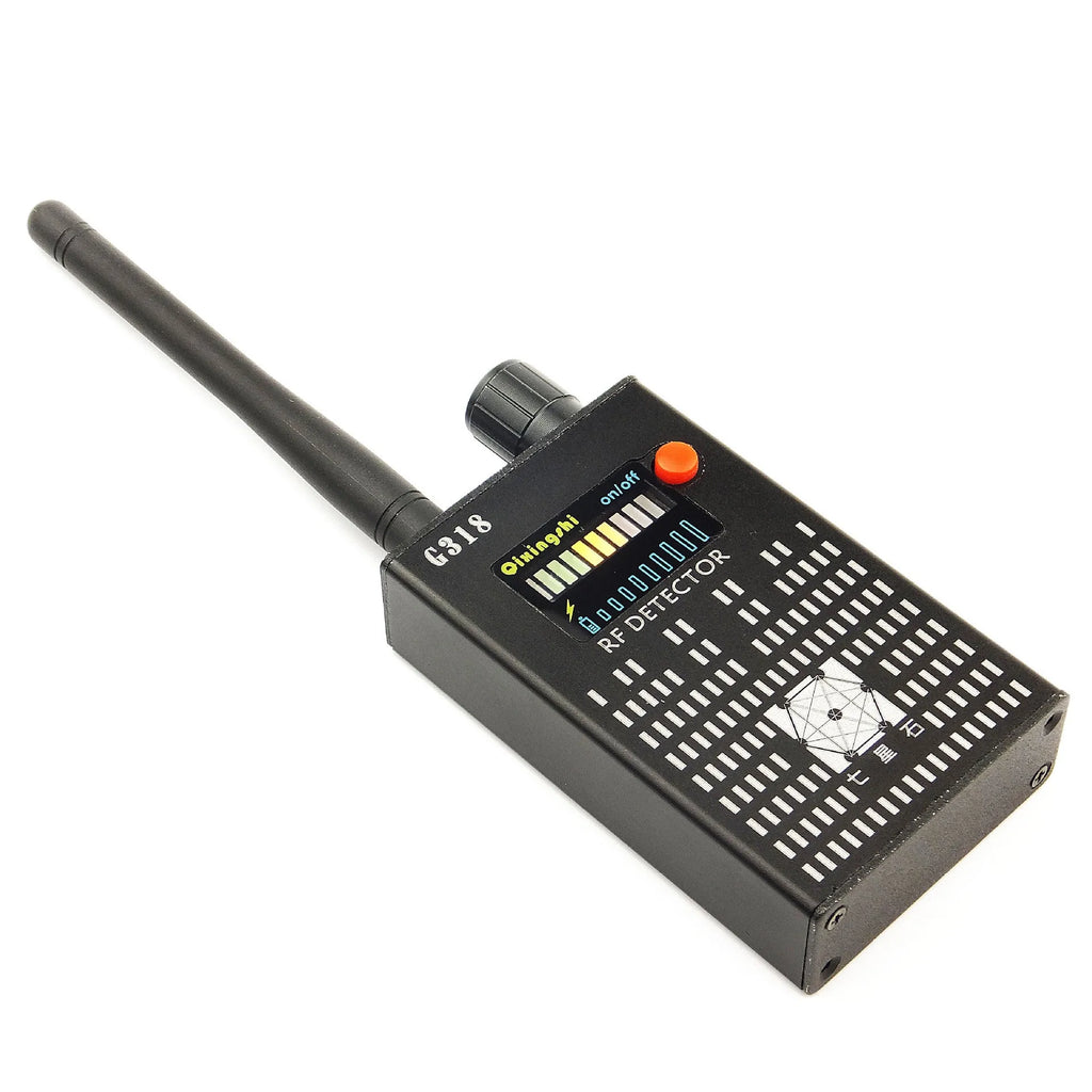 G318 professional anti-theft signal detector showing front view with compact dimensions.