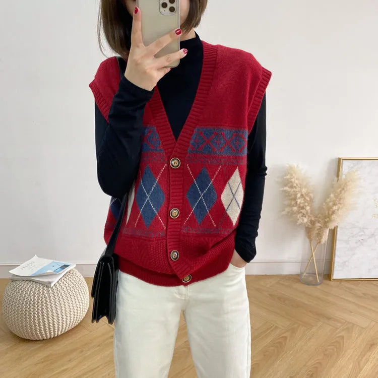 Diamond plaid pattern sleeveless loose cardigan top in khaki colour