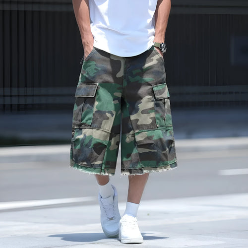 American retro camouflage shorts in loose fit design with cropped length for summer wear