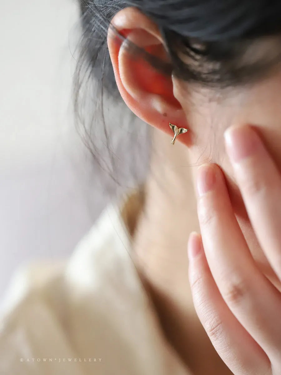 S925 sterling silver fishtail ear ring in gold colour with 8mm inner diameter