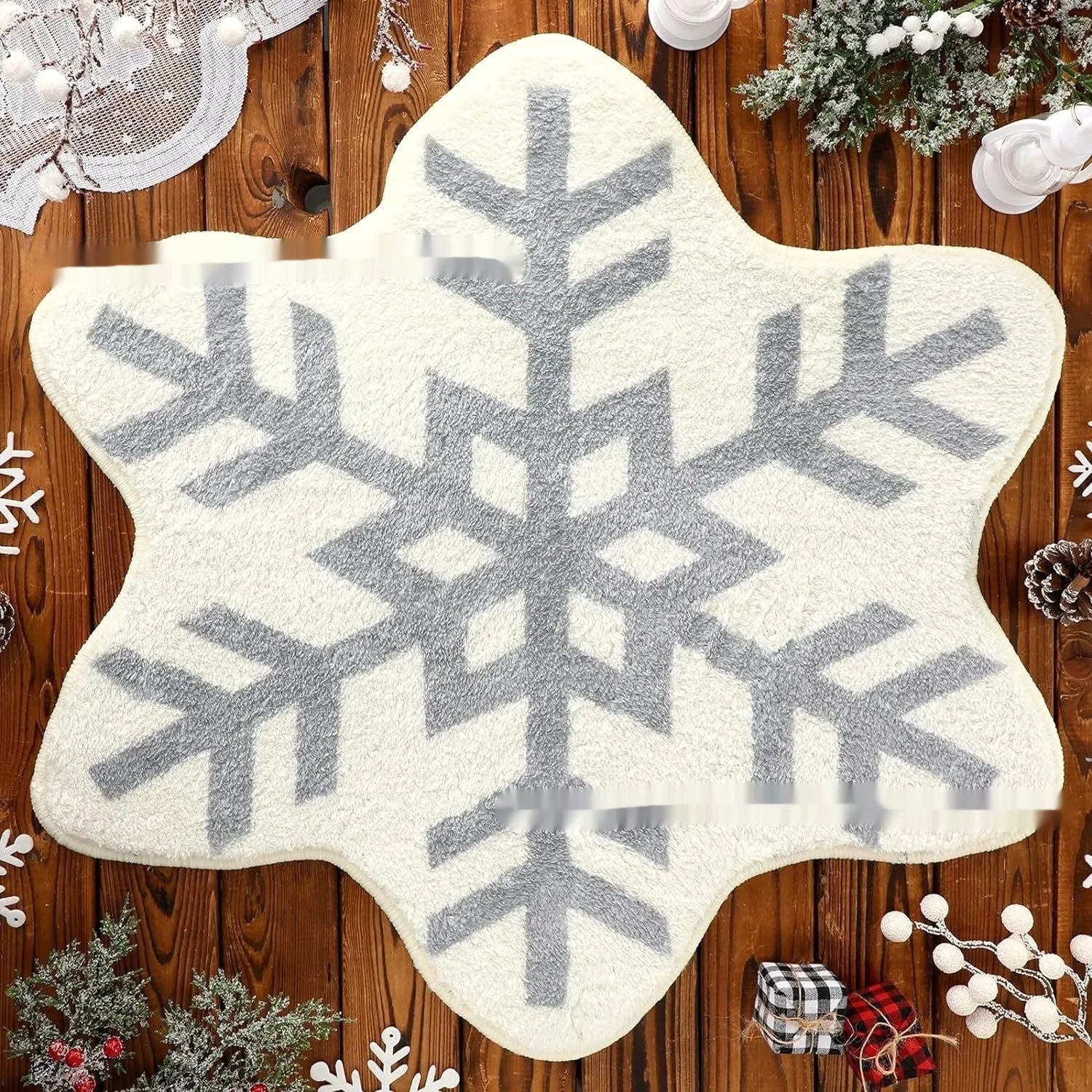 Round Christmas-themed carpet on floor, available in 60cm and 80cm sizes.