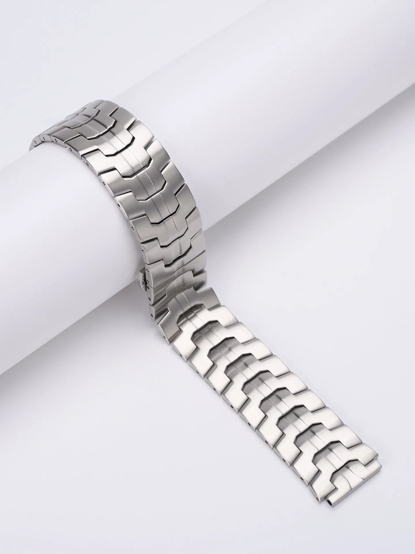 Stainless steel watch strap for Samsung Galaxy Watch in silver and black colours, showing 20mm and 22mm size options.