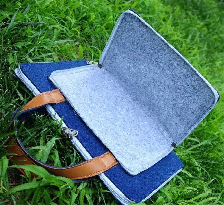 Fashion felt laptop bag in dark gray with pink zipper, 28x38cm size for 14 inch laptops