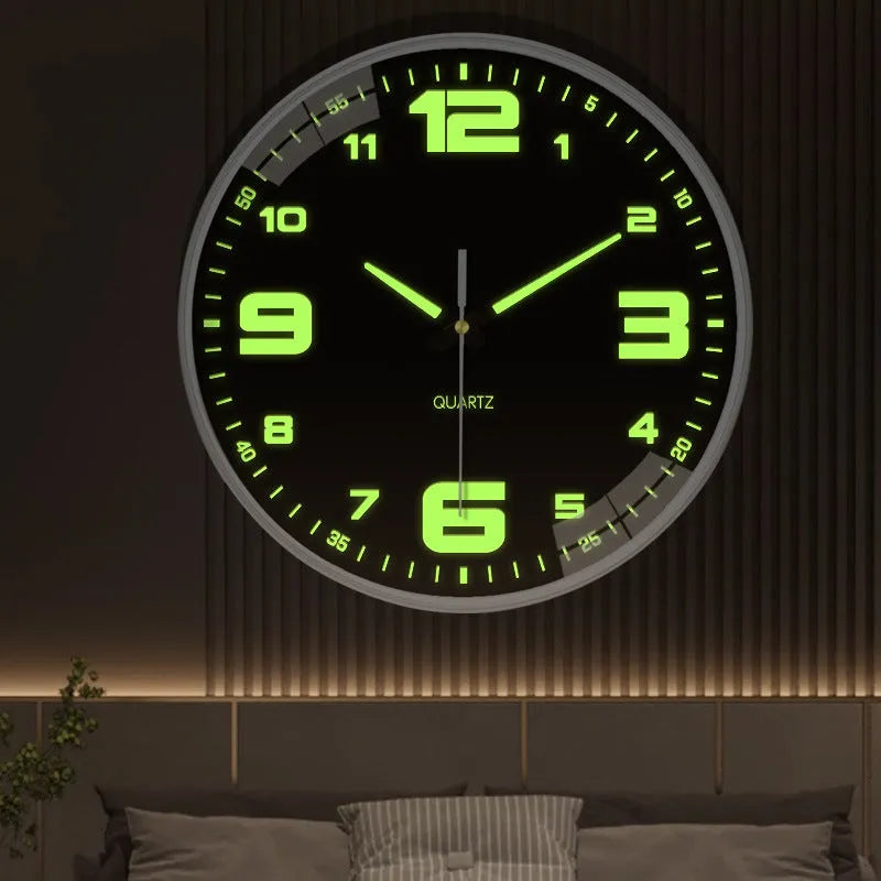 8 inch luminous wall clock with modern plastic case in 20cm diameter