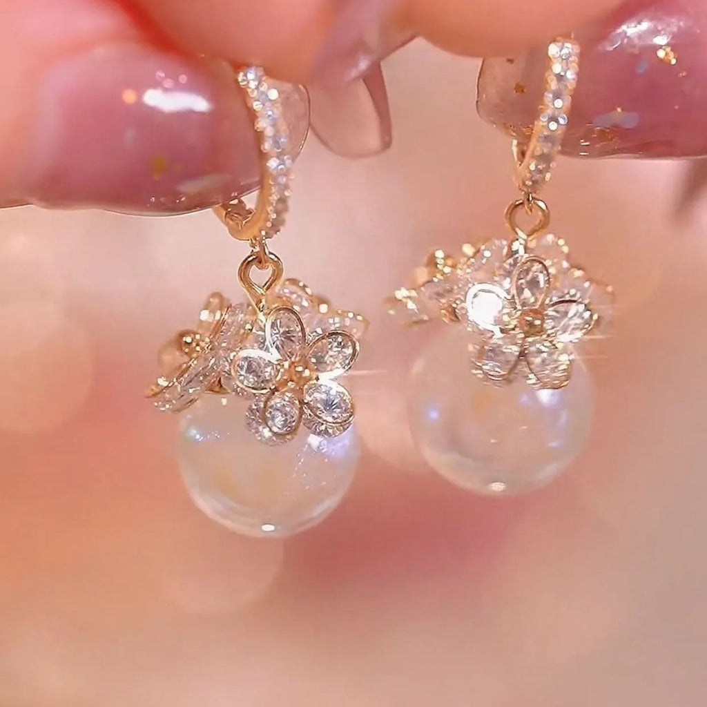 Women's geometric earrings with zircon accents and electroplated finish in multiple colour options