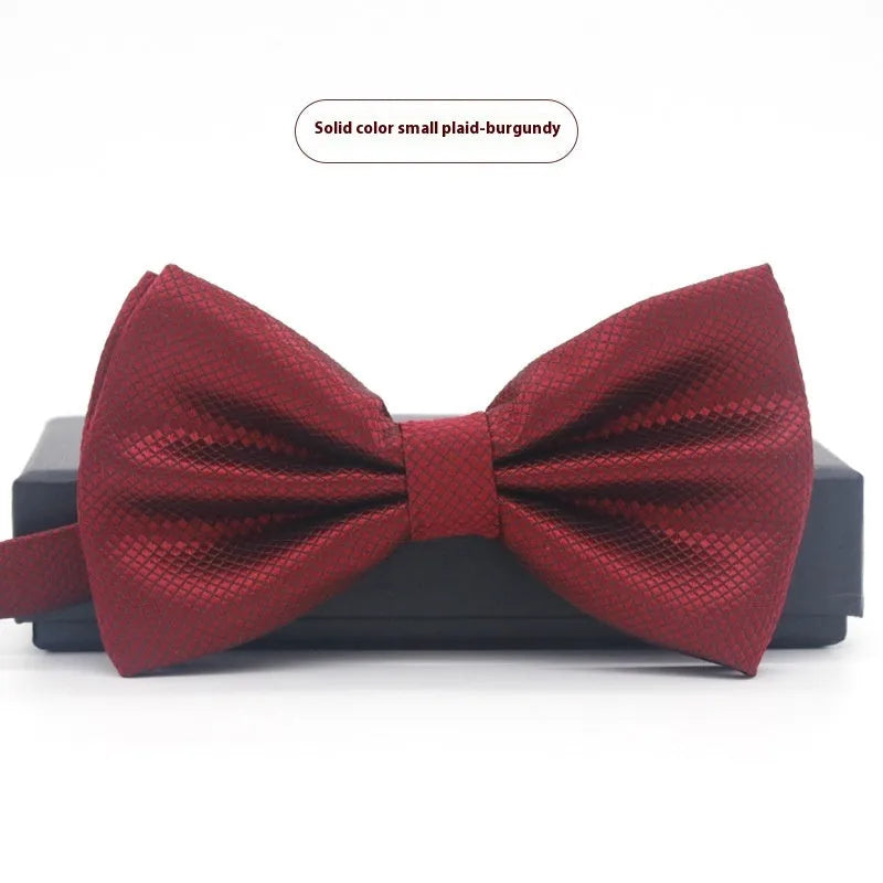 Solid colour formal bow tie with flat head design in polyester fabric