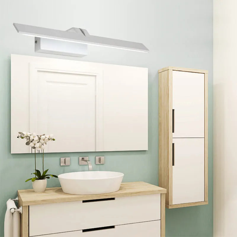 White LED bathroom mirror headlight with illuminated surface and three light colour settings.