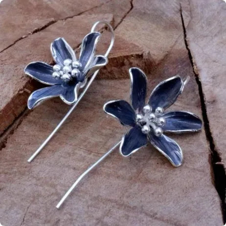Purple flower-shaped retro earrings with alloy construction and electroplated finish