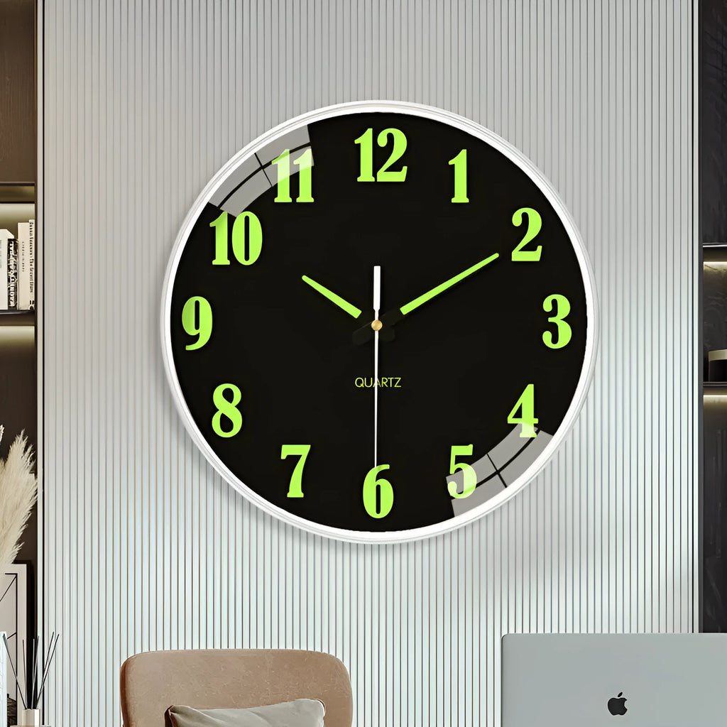 8 inch luminous wall clock with modern plastic case in 20cm diameter