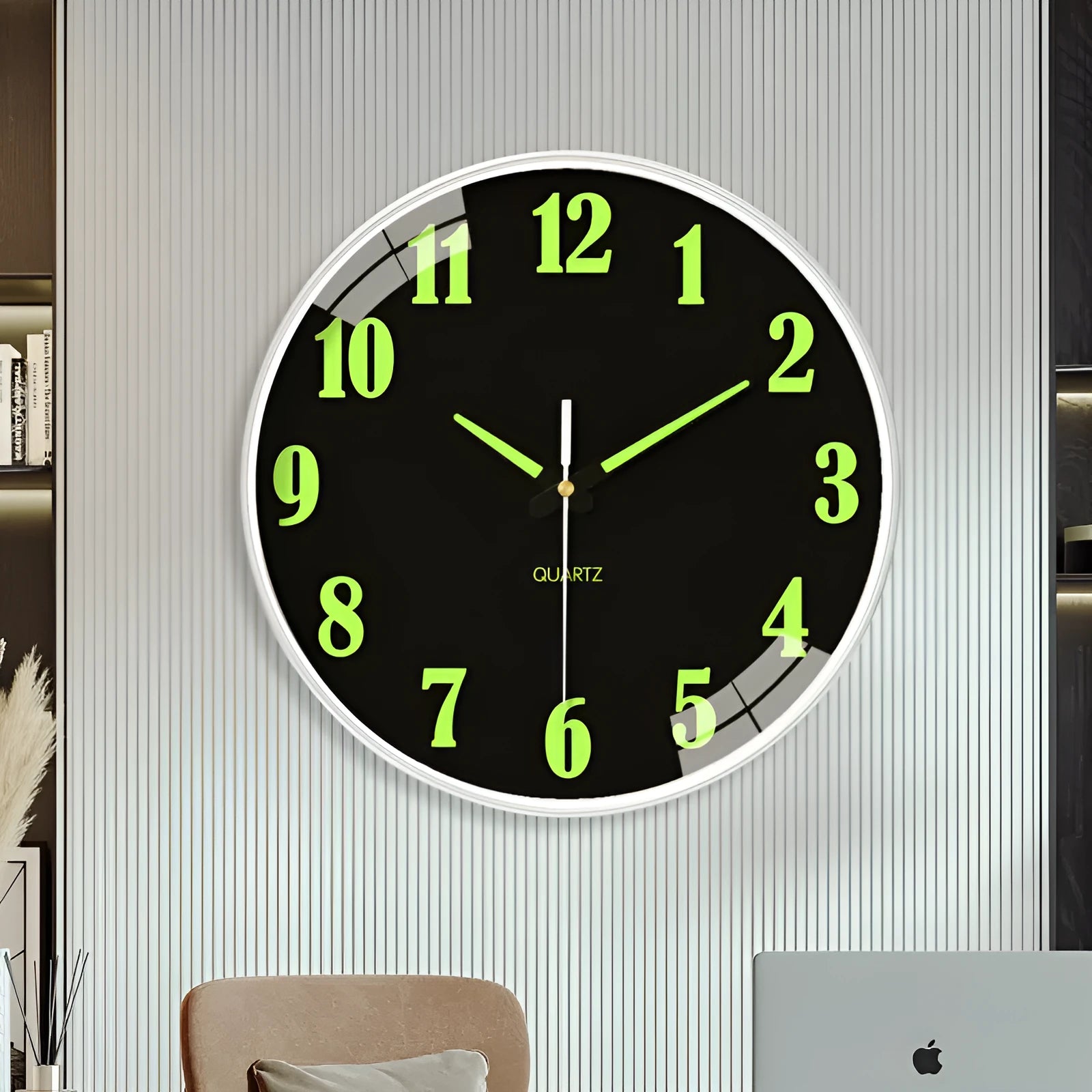 8 inch luminous wall clock with modern plastic case in 20cm diameter