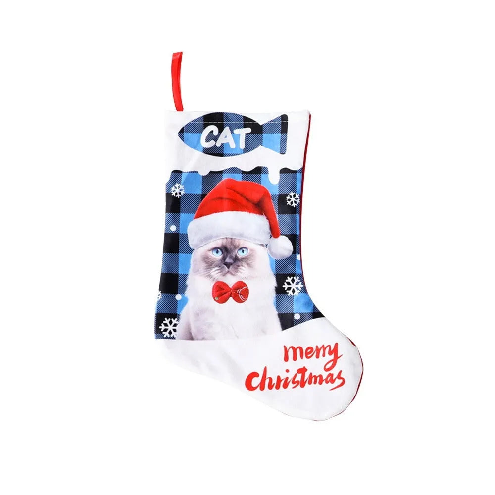 Green and black plaid cloth Christmas decoration with puppy and cat print, sized 26x36cm