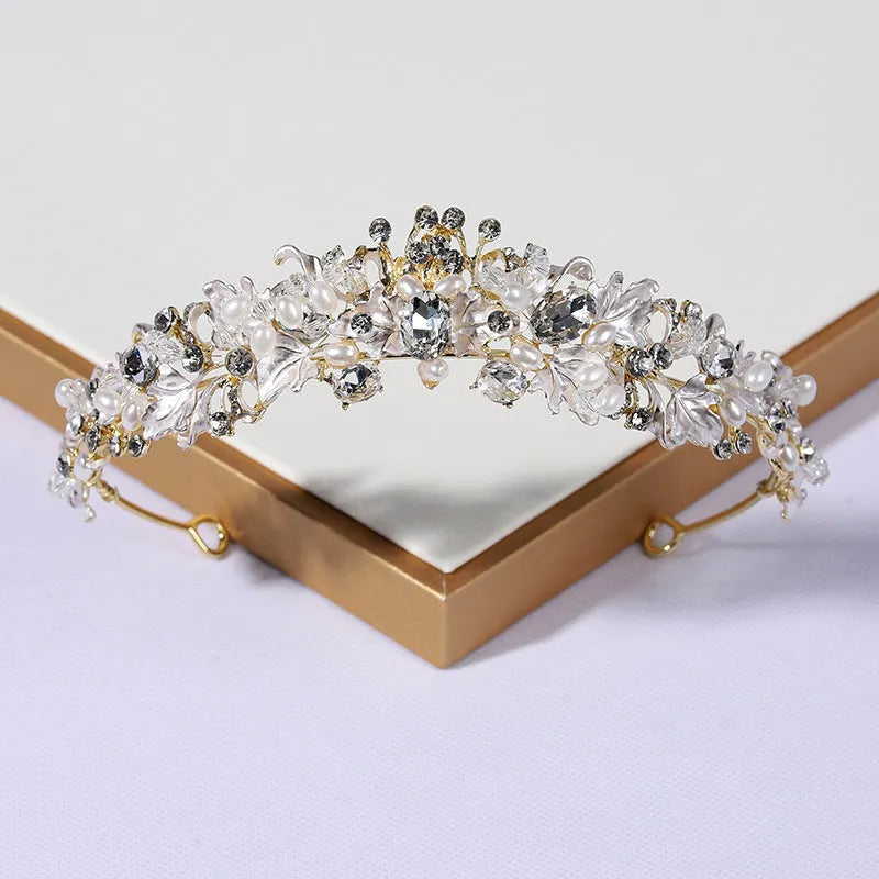 Pearl crown headdress for women in gold or silver alloy with electroplated finish